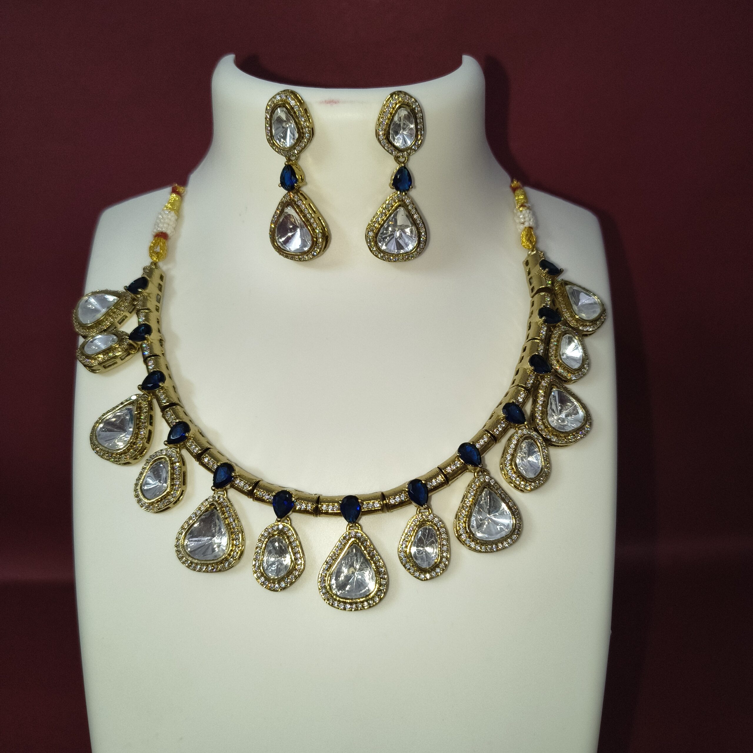 Kundan Choker With Blue Stone Acceents